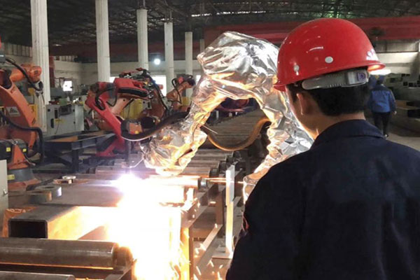 錫林浩特鋼結(jié)構(gòu)廠家注重夏季安全生產(chǎn)工作